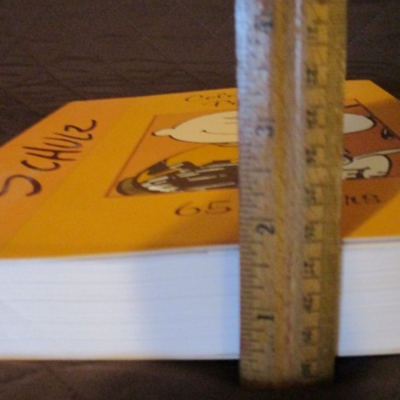 Celebrating Peanuts 65 years book,  new never read, Snoopy comics, collector's - Picture 3 of 3